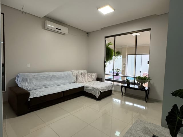 Casa com 375m² 3 quartos e 4 banheiros, à venda, no bairro FLAMBOYANTS em Nova Mutum