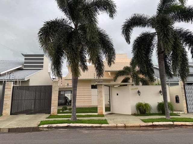 Casa com 375m² 3 quartos e 4 banheiros, à venda, no bairro FLAMBOYANTS em Nova Mutum