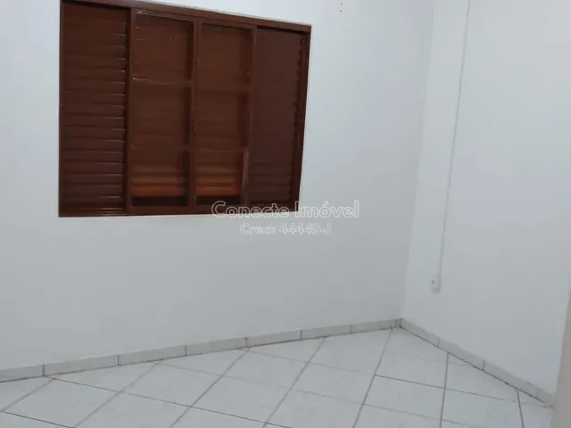 Casa com 510m² 3 quartos e 1 banheiro, à venda, no bairro Centro em Holambra