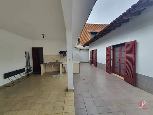 Casa 3 quartos e 2 banheiros, à venda, no bairro Tupy em Itanhaém