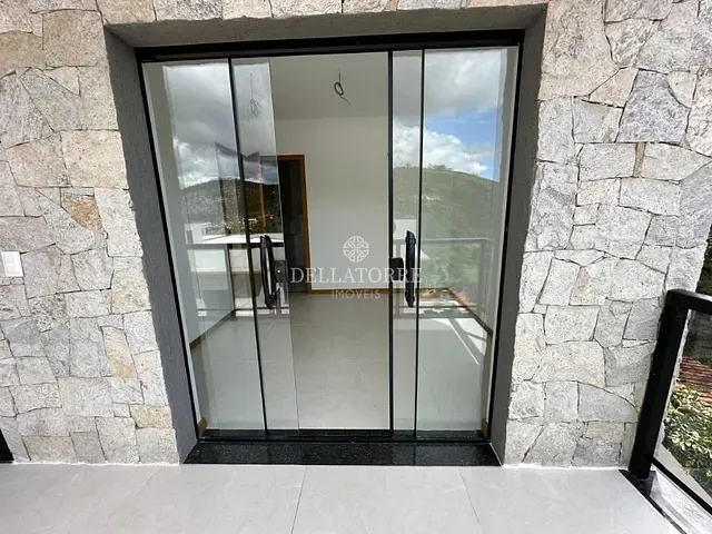 Casa com 1469m² 3 quartos e 3 banheiros, à venda, no bairro Golfe em Teresópolis