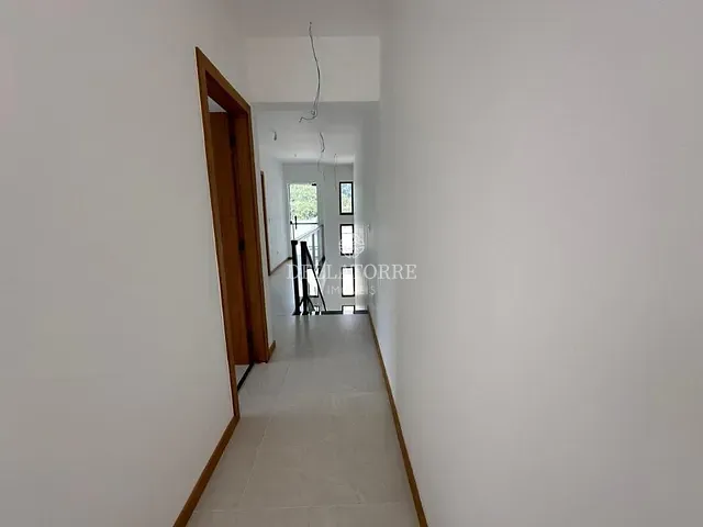Casa com 1469m² 3 quartos e 3 banheiros, à venda, no bairro Golfe em Teresópolis