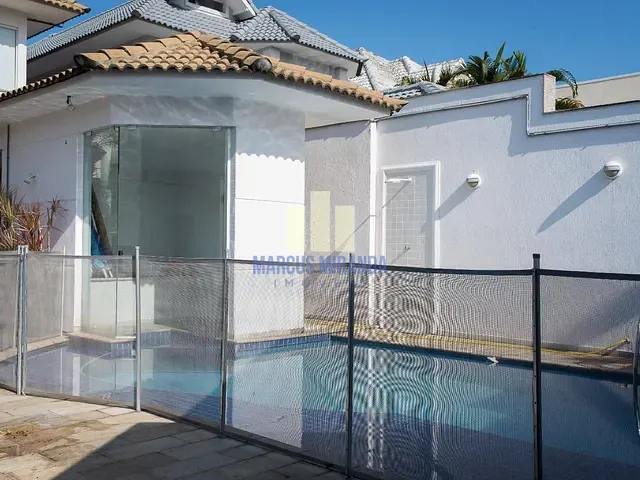 Casa com 354m² 3 quartos e 5 banheiros, à venda ou para alugar, no bairro Recreio dos Bandeirantes em Rio de Janeiro