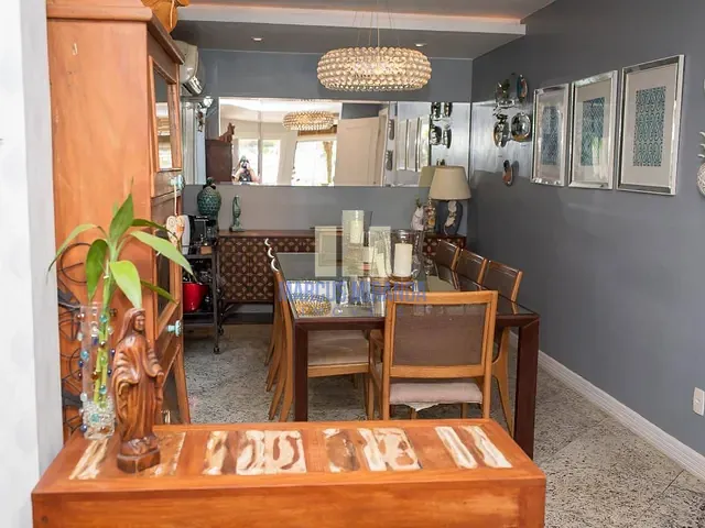 Casa com 354m² 3 quartos e 5 banheiros, à venda ou para alugar, no bairro Recreio dos Bandeirantes em Rio de Janeiro