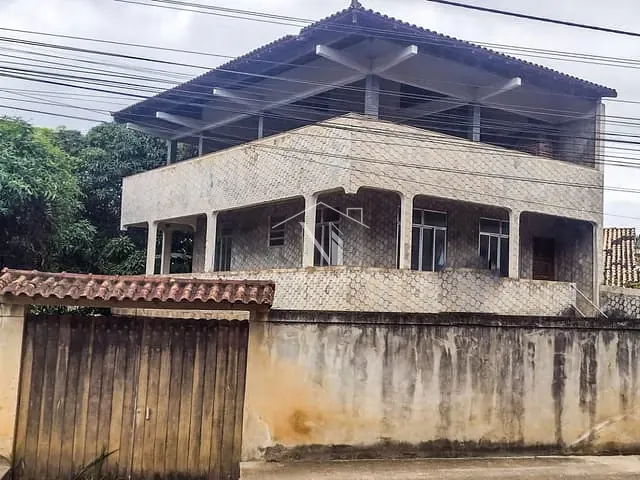 Casa com 105m² 4 quartos e 3 banheiros, à venda, no bairro Balneário Bambuí (Ponta Negra) em Maricá