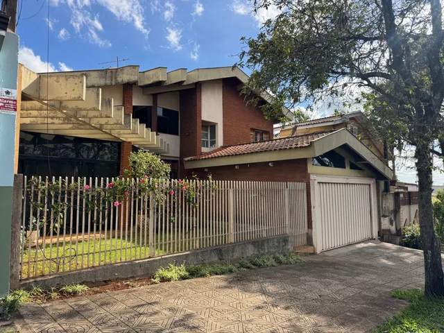 Casa com 10m² 4 quartos e 6 banheiros, à venda, no bairro Jardim Presidente em Londrina
