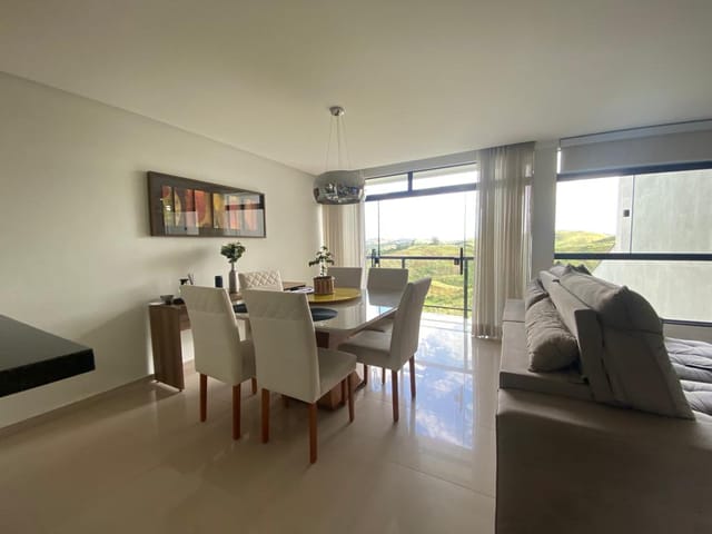 Foto do Casa - Refúgio dos Sonhos: Casa com Hidromassagem à Venda em Vivendas do Lago, Volta Redonda, RJ - Descubra a Tranquilidade que Você Merece! | OPEN HOUSE REAL ESTATE IMÓVEIS LTDA