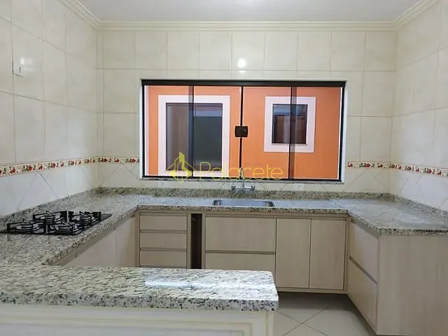 Casa com 138m² 3 quartos e 2 banheiros, à venda, no bairro Alto do Cardoso em Pindamonhangaba