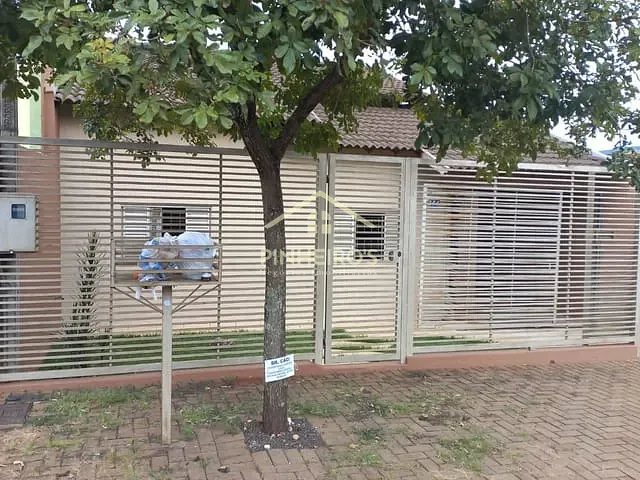 Casa com 250m² 3 quartos e 1 banheiro, à venda, no bairro Parque Residencial Cambé em Cambé