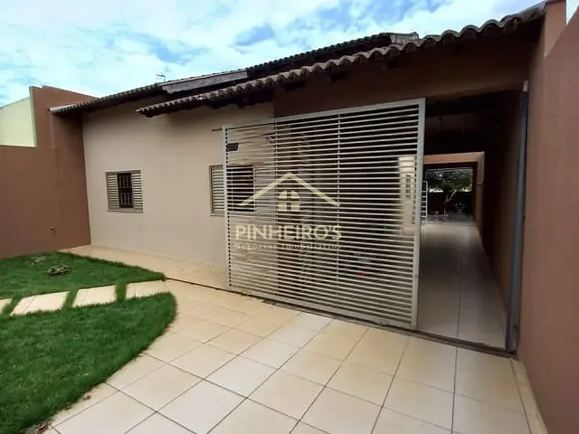 Casa com 250m² 3 quartos e 1 banheiro, à venda, no bairro Parque Residencial Cambé em Cambé