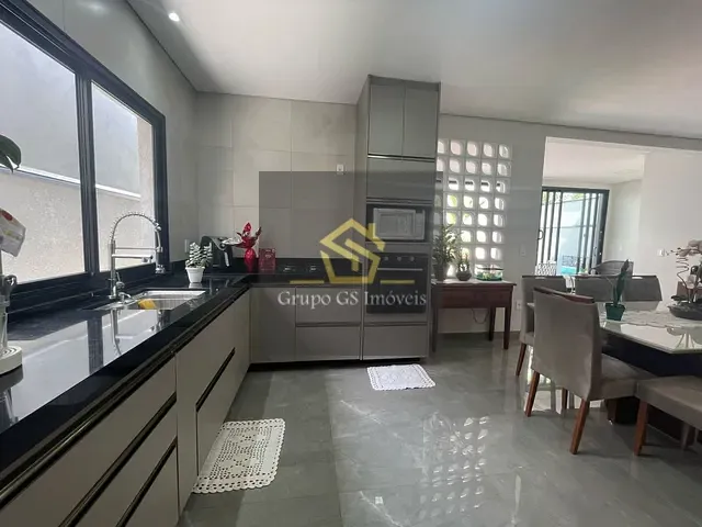 Casa com 323m² 4 quartos e 6 banheiros, à venda, no bairro Jardim Sao Marcos em Valinhos