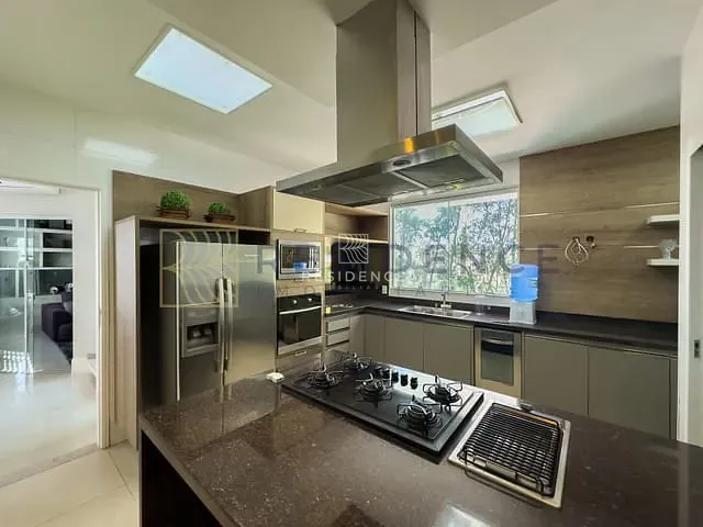 Casa com 553m² 3 quartos e 3 banheiros, à venda, no bairro Morada da Colina em Volta Redonda