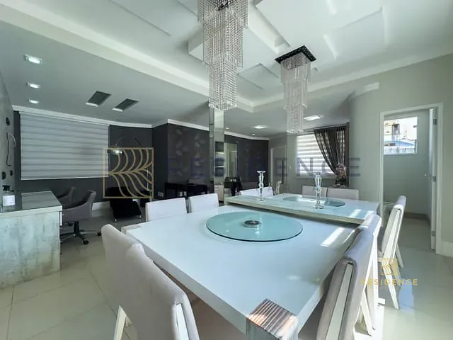 Casa com 553m² 3 quartos e 3 banheiros, à venda, no bairro Morada da Colina em Volta Redonda