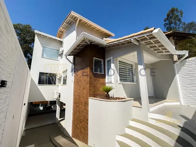 Casa com 553m² 3 quartos e 3 banheiros, à venda, no bairro Morada da Colina em Volta Redonda
