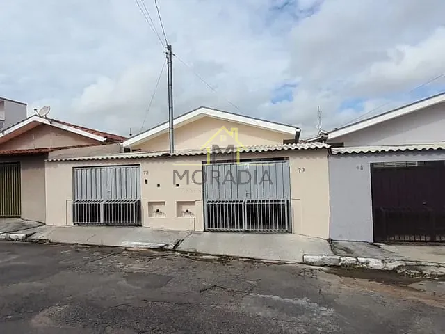 Casa com 220m² 2 quartos e 1 banheiro, à venda, no bairro Irmãos Ricciardi em Guaxupé