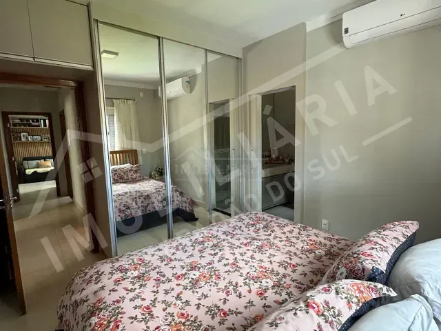 Casa 3 quartos e 2 banheiros, à venda, no bairro FLAMBOYANT em Chapadão do Sul