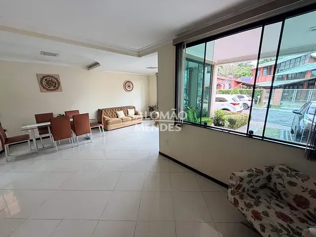 Casa 4 quartos e 6 banheiros, à venda, no bairro Pratinha em Belém