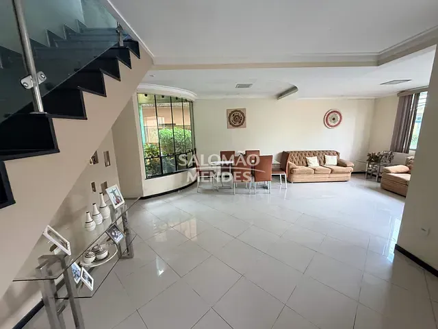 Casa 4 quartos e 6 banheiros, à venda, no bairro Pratinha em Belém