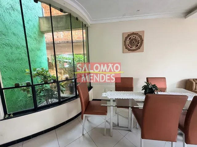 Casa 4 quartos e 6 banheiros, à venda, no bairro Pratinha em Belém