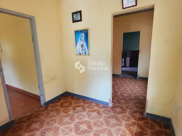Casa 2 quartos e 1 banheiro, à venda, no bairro centro em Simão Pereira
