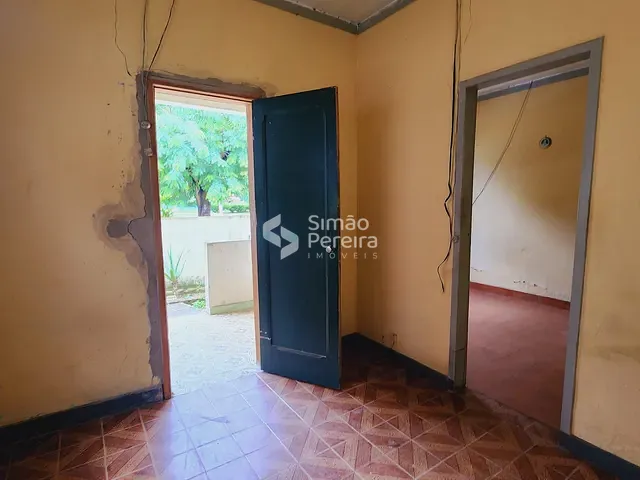 Casa 2 quartos e 1 banheiro, à venda, no bairro centro em Simão Pereira