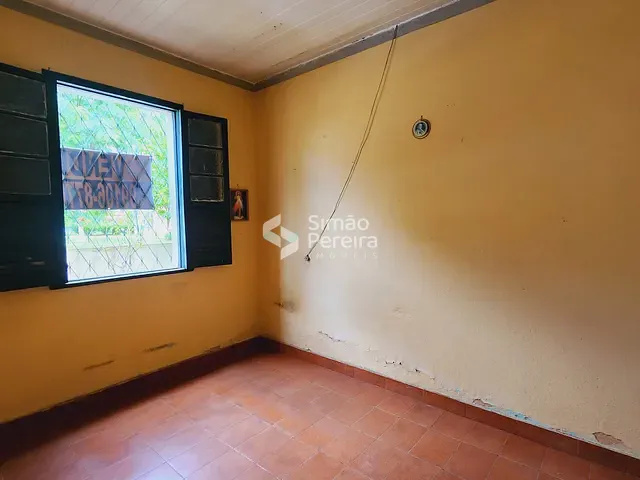 Casa 2 quartos e 1 banheiro, à venda, no bairro centro em Simão Pereira