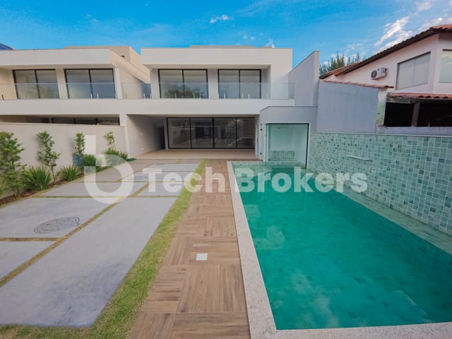 Casa com 380m² 5 quartos e 7 banheiros, à venda, no bairro Barra da Tijuca em Rio de Janeiro