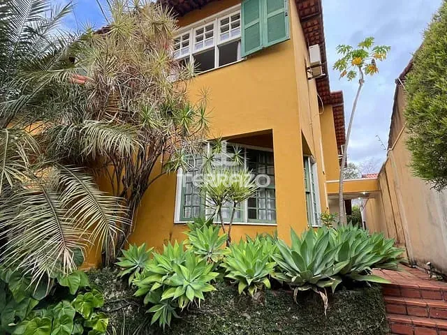 Casa com 360m² 4 quartos e 3 banheiros, à venda, no bairro Jardim Belvedere em Volta Redonda