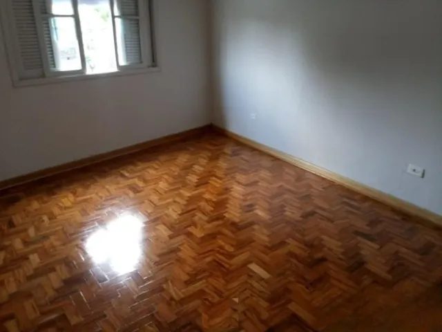 Casa 2 quartos e 2 banheiros, à venda ou para alugar, no bairro Vila Bela Vista em Santo André