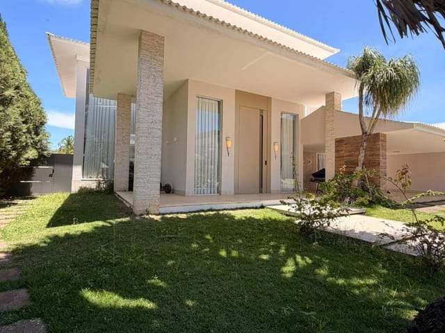 Casa com 600m² 4 quartos e 5 banheiros, à venda, no bairro Parque Rodoviário em Campos dos Goytacazes