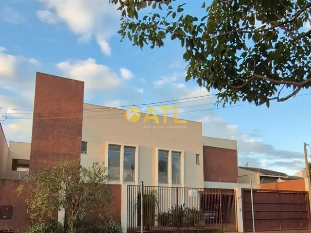 Casa 5 quartos e 5 banheiros, à venda, no bairro Jardim Oriental em Ourinhos