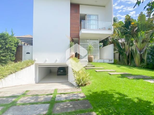 Casa com 660m² 4 quartos e 7 banheiros, à venda, no bairro Barra da Tijuca em Rio de Janeiro