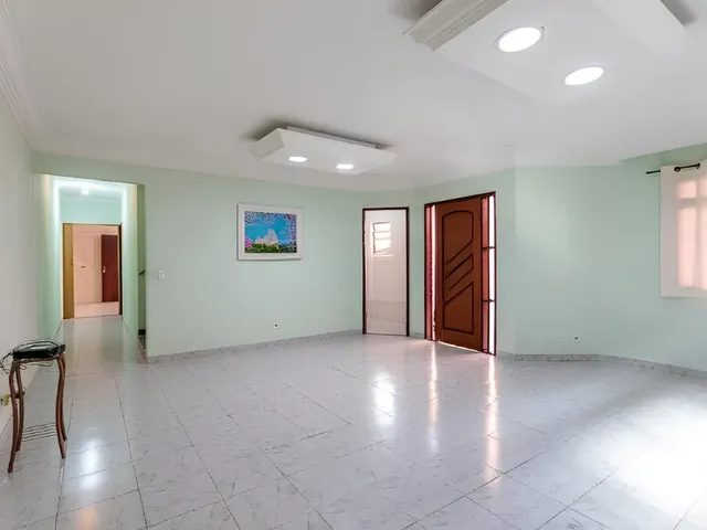Sobrado 3 quartos e 4 banheiros, para alugar, no bairro Santa Terezinha em Santo André