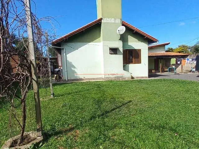 Casa com 484m² 3 quartos e 1 banheiro, à venda, no bairro Parque Granja Esperança em Cachoeirinha