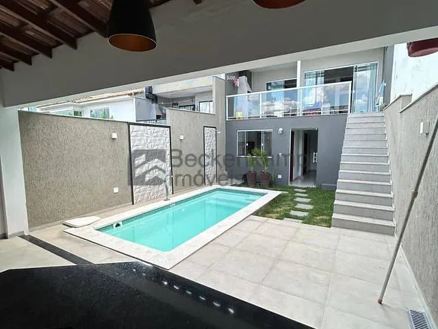 Casa com 360m² 4 quartos e 2 banheiros, à venda, no bairro Vivendas do Lago em Volta Redonda
