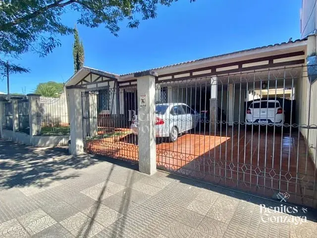 Casa com 333m² 5 quartos e 5 banheiros, à venda, no bairro Zona 05 em Maringá