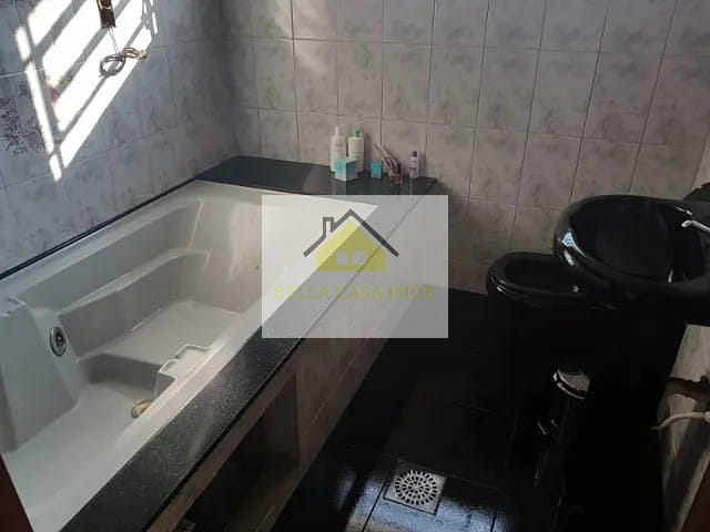 Casa à venda com 4 quartos, 214m² - Foto 11