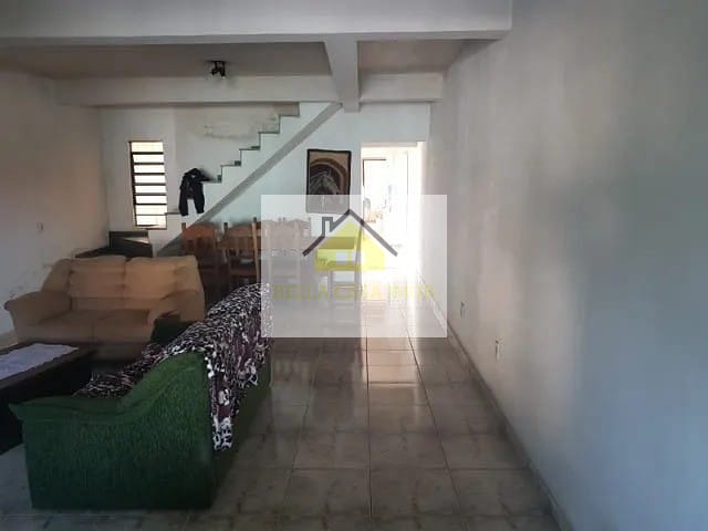 Casa à venda com 4 quartos, 214m² - Foto 1
