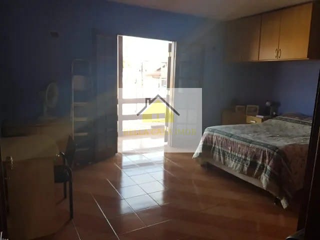 Casa à venda com 4 quartos, 214m² - Foto 12