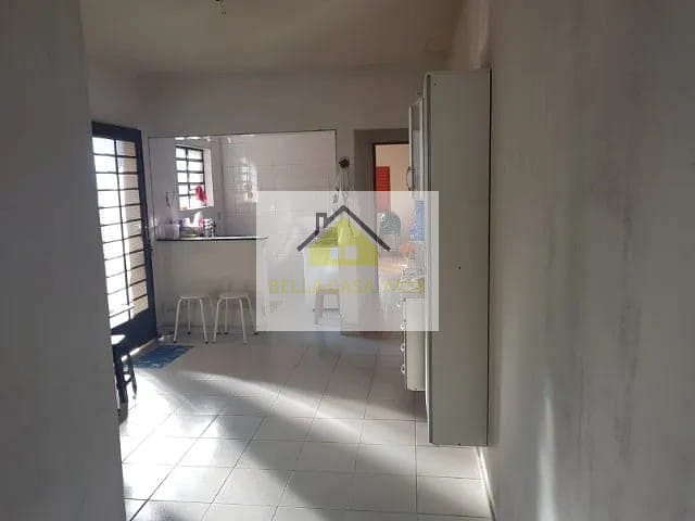 Casa à venda com 4 quartos, 214m² - Foto 4