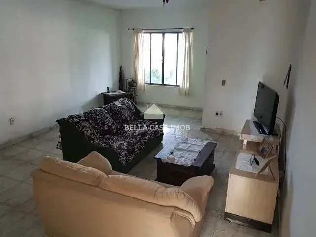 Casa com 214m² 4 quartos e 3 banheiros, à venda, no bairro Jardim Zulmira em Sorocaba