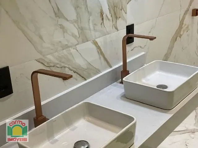 Casa com 390m² 3 quartos e 3 banheiros, à venda, no bairro Anápolis City em Anápolis