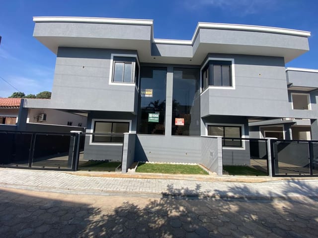 Casa com 130m² 3 quartos e 4 banheiros, à venda, no bairro Ingleses do Rio Vermelho em Florianópolis