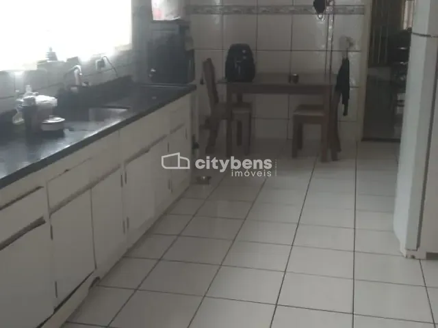 Casa 3 quartos e 3 banheiros, à venda, no bairro Vila Nova em Araçatuba