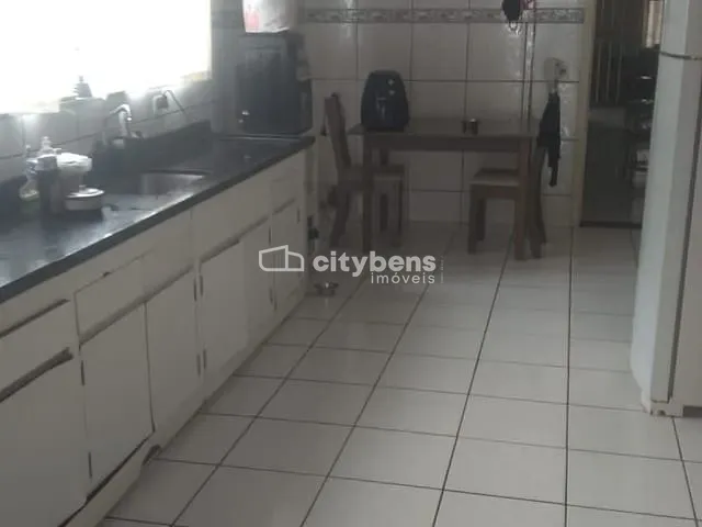 Casa 3 quartos e 3 banheiros, à venda, no bairro Vila Nova em Araçatuba