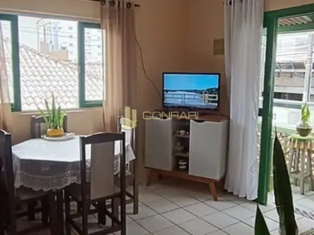 Casa com 178m², à venda, no bairro Meia Praia em Itapema