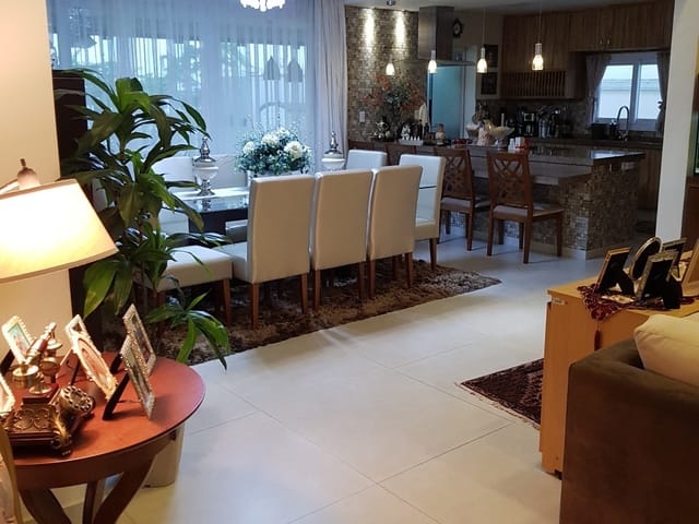 Casa com 502m² 4 quartos e 5 banheiros, à venda, no bairro Recanto do Salto em Londrina
