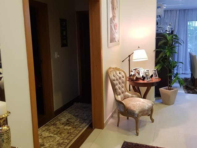 Casa com 502m² 4 quartos e 5 banheiros, à venda, no bairro Recanto do Salto em Londrina
