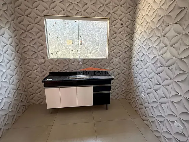Casa 2 quartos e 1 banheiro, para alugar, no bairro Caguassu em Sorocaba