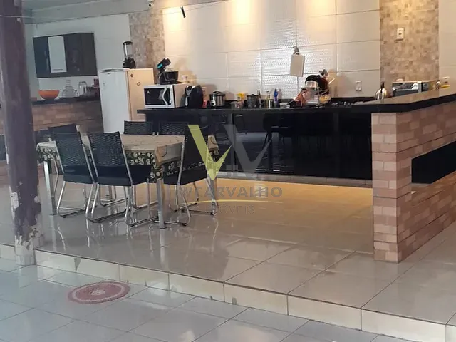 Casa com 200m² 3 quartos e 2 banheiros, à venda, no bairro Jardim Itália em Anápolis